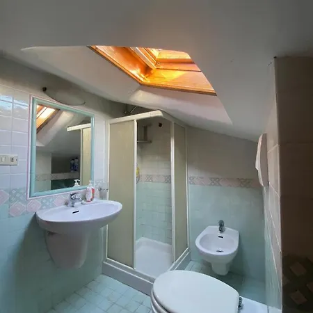 First House Mansarda Vacanze *